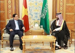 Thủ tướng Phạm Minh Chính gặp lãnh đạo các nước tham dự Hội nghị FII8 ở Saudi Arabia