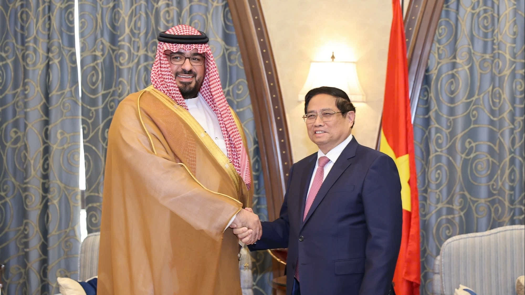 PM Pham Minh Chinh  received Saudi Arabian Minister of Investment Khalid bin Abdulaziz Al-Falih in Riyadh