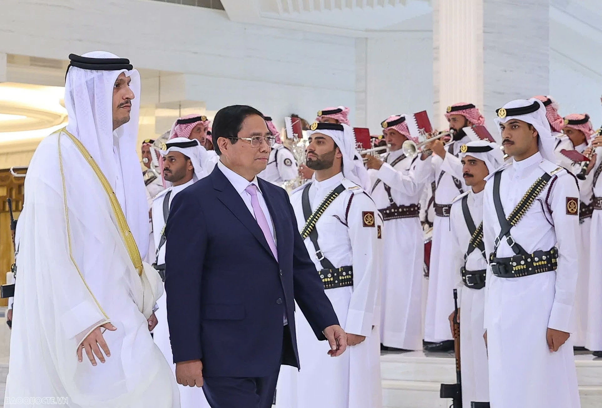 Welcome ceremony held for Prime Minister Pham Minh Chinh in Doha