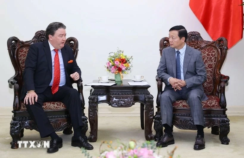 Deputy PM Tran Hong Ha receives US Ambassador Marc Knapper in Hanoi