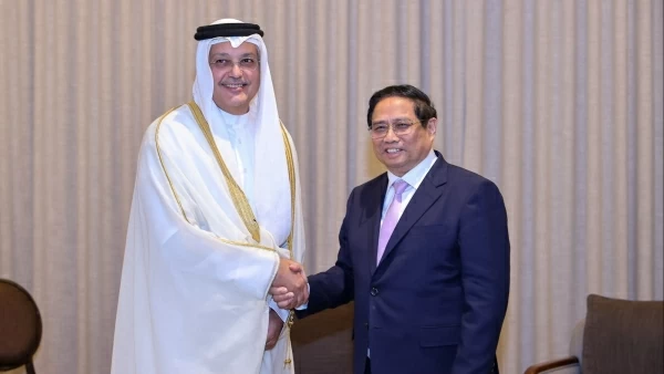 PM Pham Minh Chinh receives Qatari Minister of Communications and Information Technology