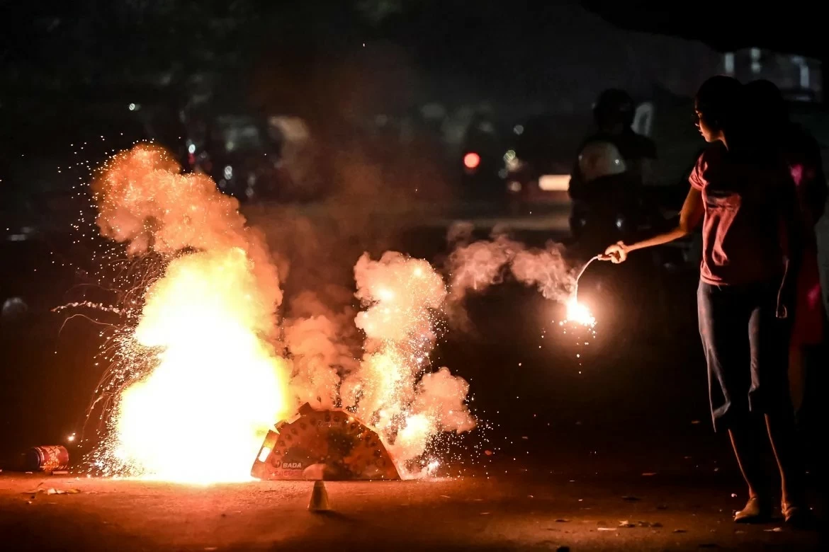 Hàng triệu người Ấn Độ tưng bừng đón lễ hội Diwali