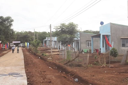 Binh Phuoc builds social houses for impoverished households