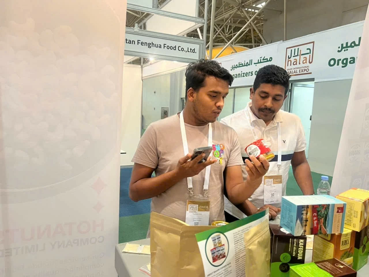 Đại sứ quán Việt Nam tại Saudi Arabia quảng bá sản phẩm tại Triển lãm Halal Expo