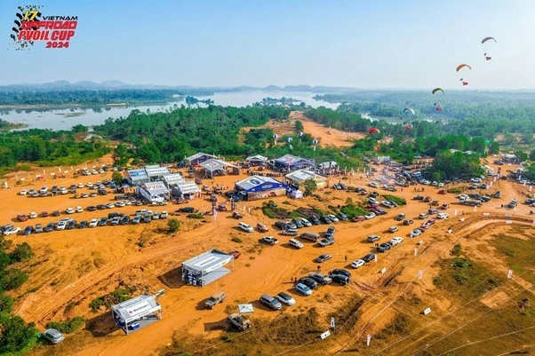 Toàn cảnh giải đấu từ trên cao. Toàn cảnh giải đấu từ trên cao.