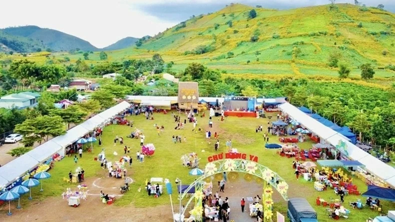 Wild Sunflower - Chu Dang Ya Volcano Week 2024 aims to attract investment and develop sustainable tourism