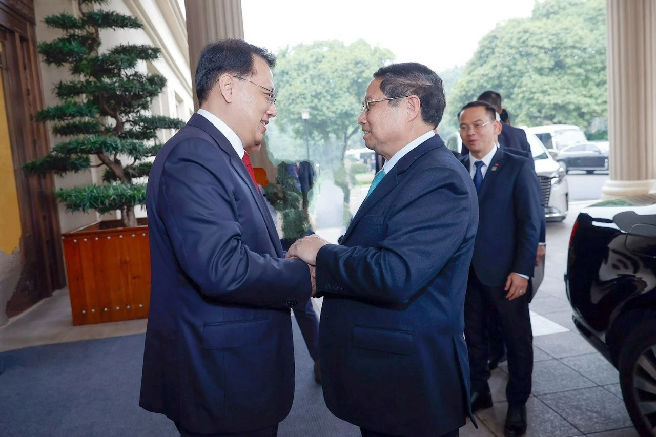 PM Pham Minh Chinh receives Secretary of the Chongqing Municipal Party Committee