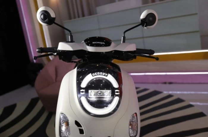 Cận cảnh Honda Scoopy 2025 ra mắt tại Indonesia, giá từ 35,6 triệu đồng Cận cảnh Honda Scoopy 2025 ra mắt tại Indonesia, giá từ 35,6 triệu đồng