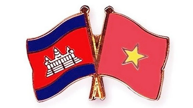 Vietnamese leaders congratulate Cambodia on Independence Day 9/11