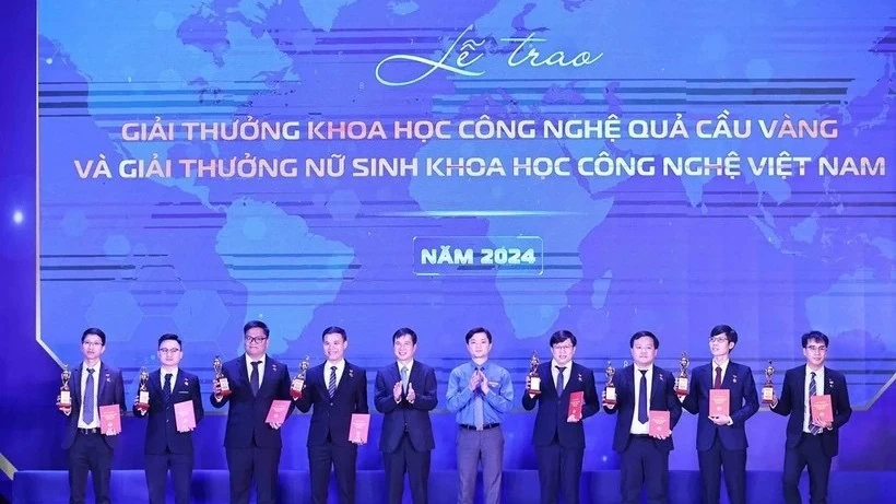 Trao Giải thưởng Quả cầu vàng 2024 cho 10 nhà khoa học trẻ xuất sắc