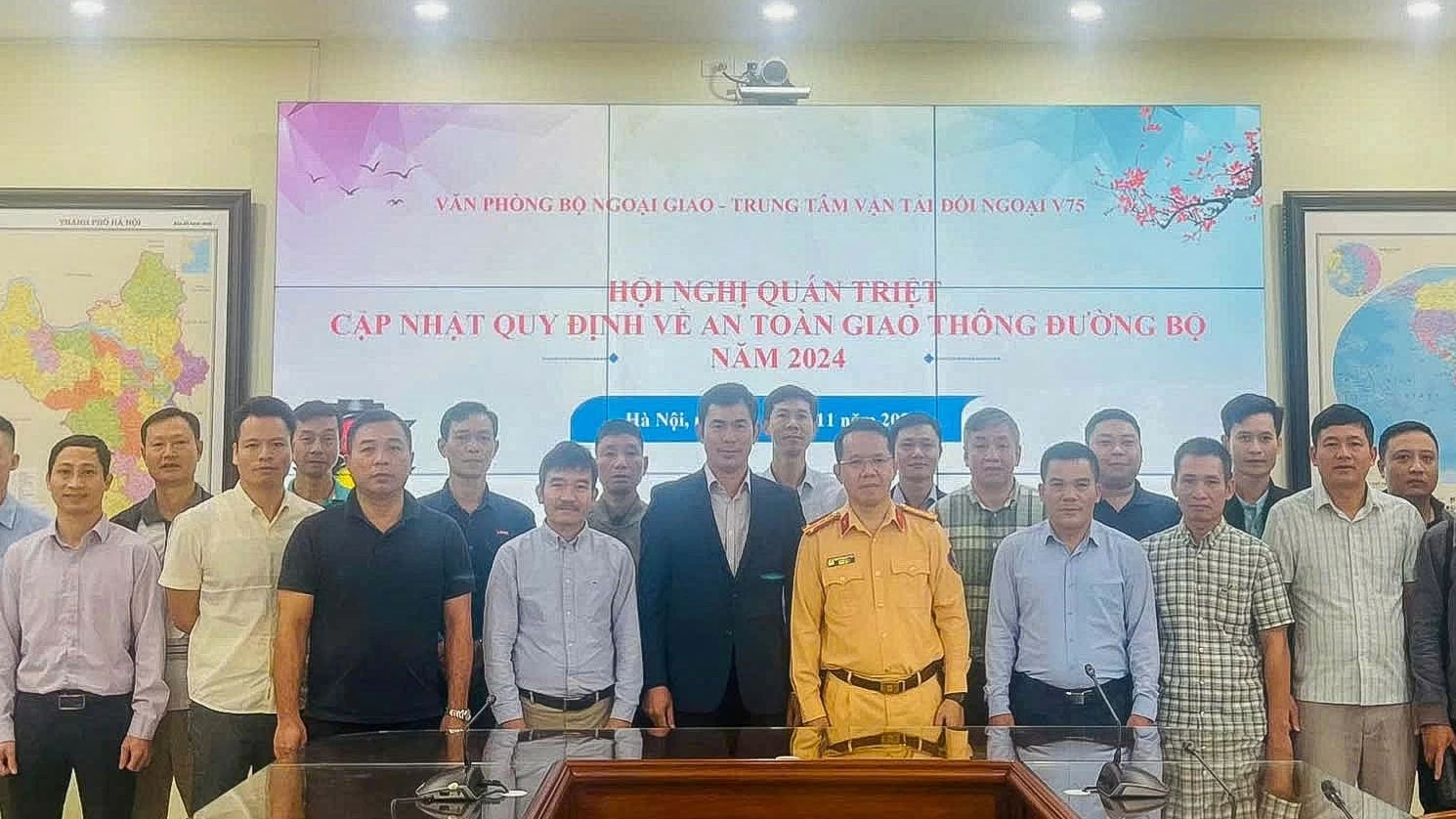 Hội nghị quán triệt, cập nhật quy định về an toàn giao thông đường bộ cho cán bộ, nhân viên Bộ Ngoại giao