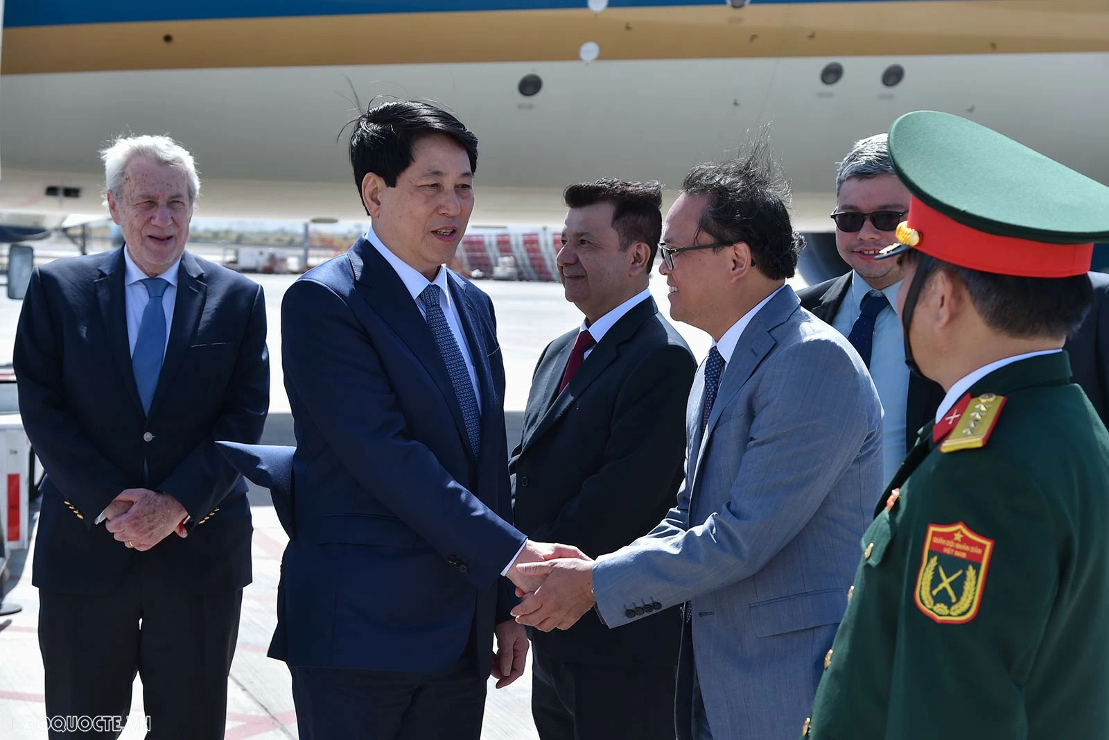 The State President arrives in Santiago, marking the start of an official visit to Chile