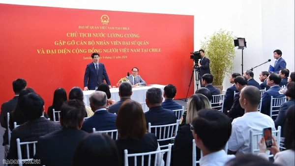 State President Luong Cuong meets with Vietnamese community in Chile