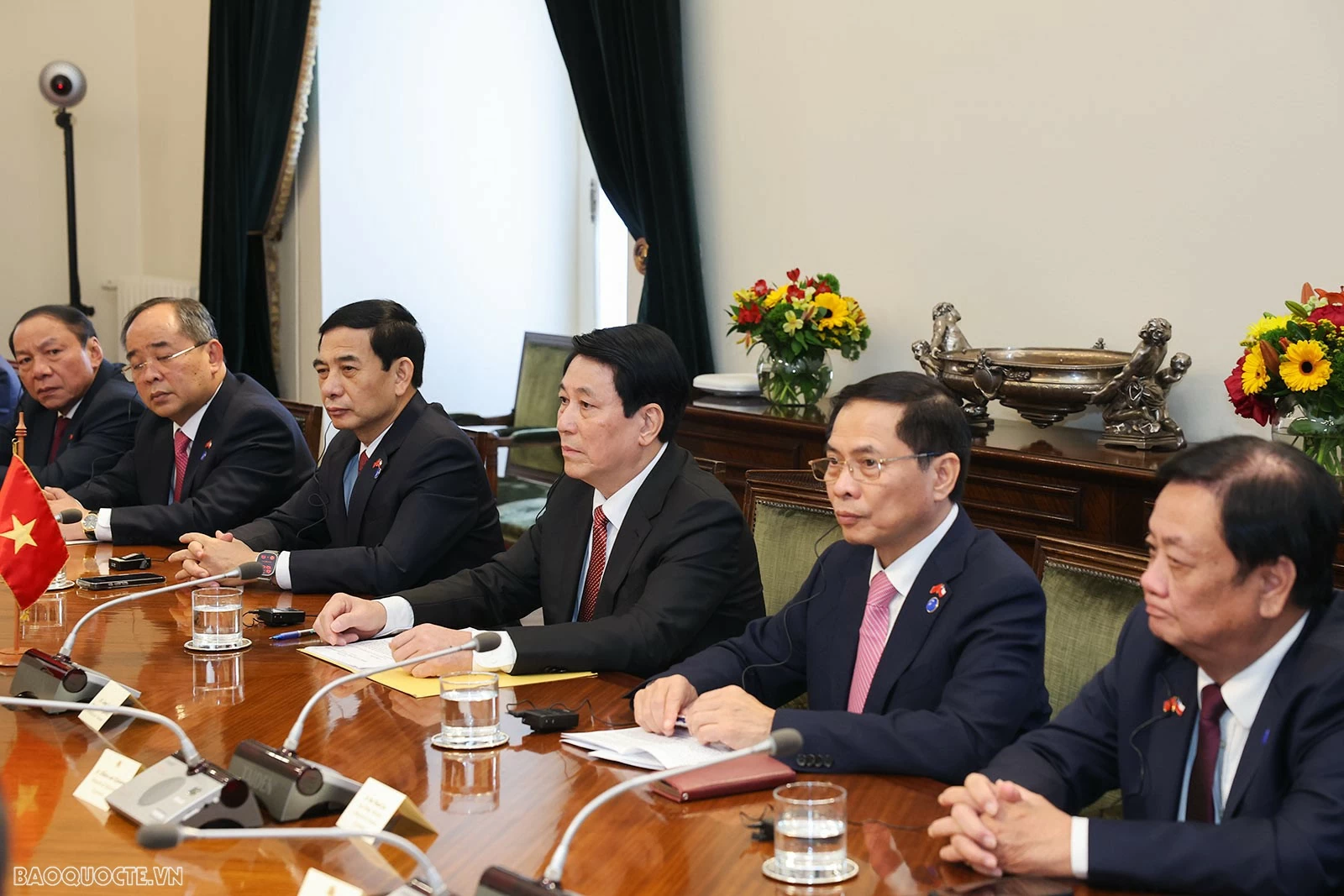 Vietnam, Chile Presidents hold talks to advance bilateral ties