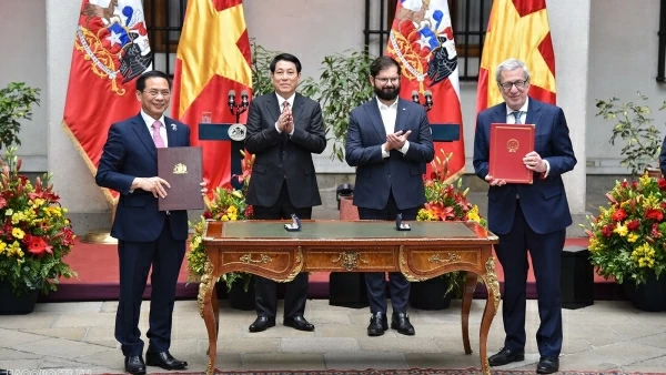 Vietnam, Chile adopt joint statement to deepen bilateral comprehensive partnership