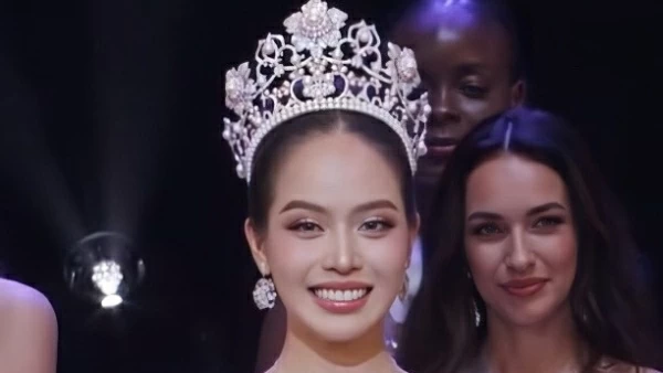 Huỳnh Thị Thanh Thủy đăng quang Miss International 2024