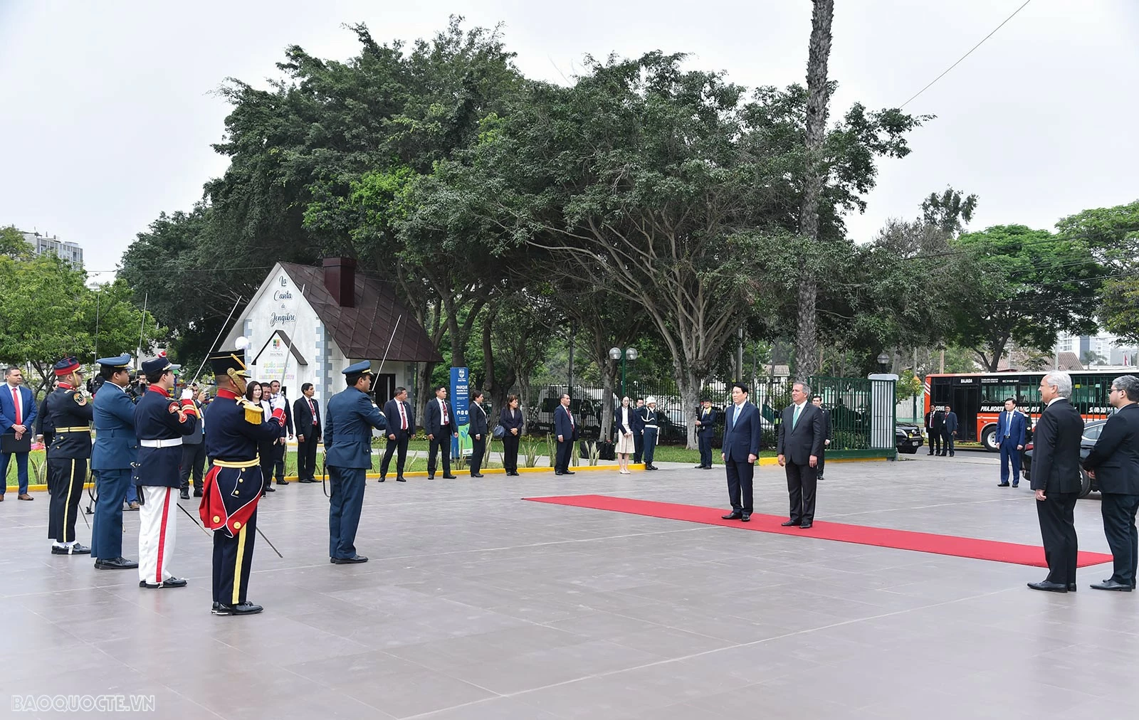 Công viên Próceres de la Independencia hay Công viên Sesquicentenario là một công viên nằm ở quận Jesús María, Lima. 