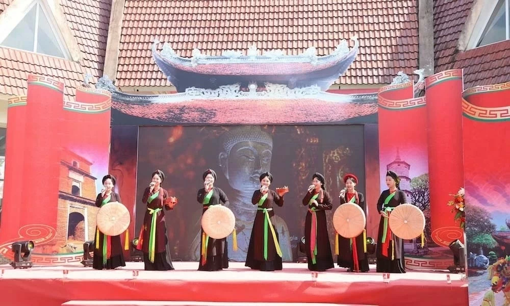 Bac Ninh Quan Ho Folk Song Theater affirms its reputation and brand