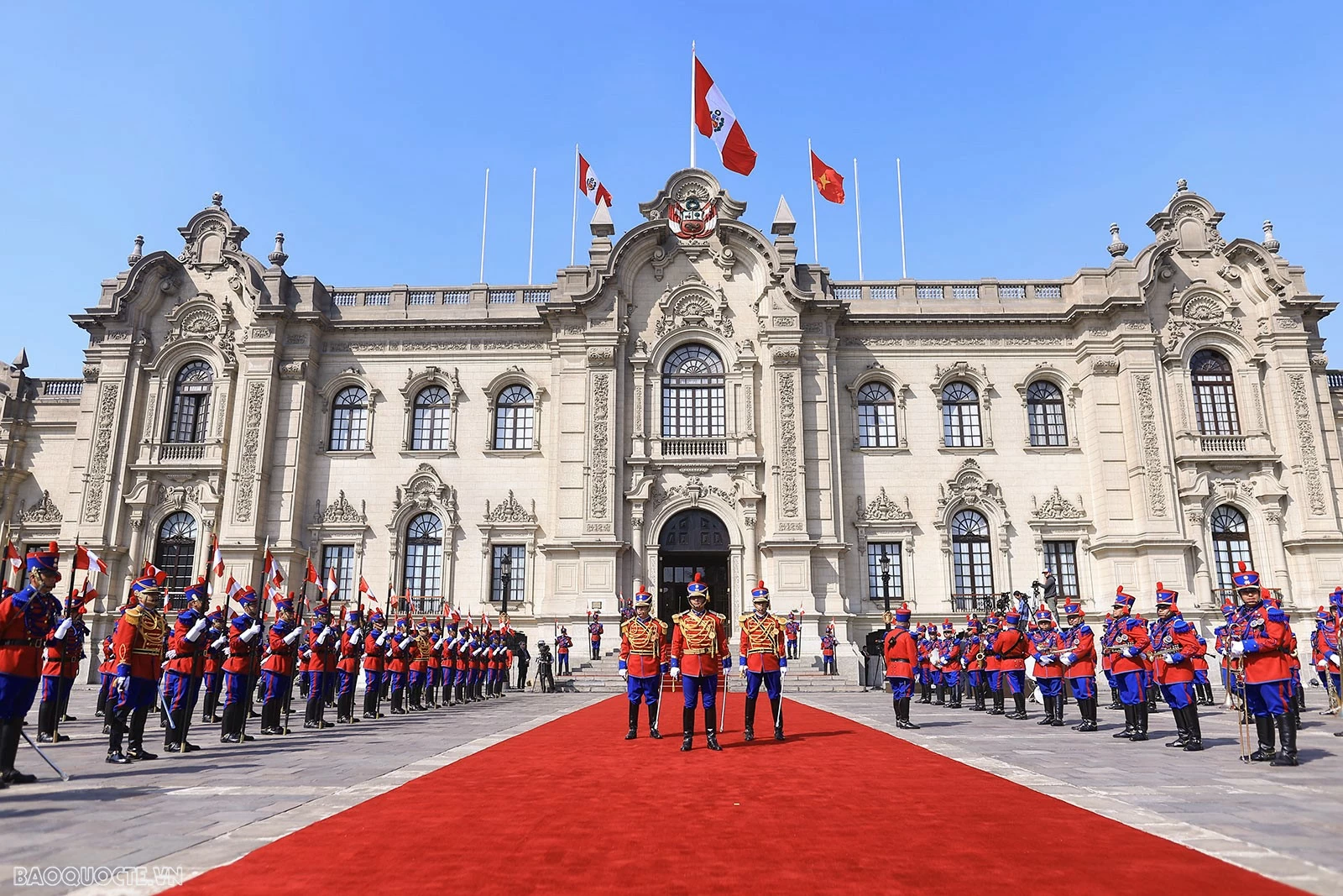 Welcome ceremony held for President Luong Cuong in Lima