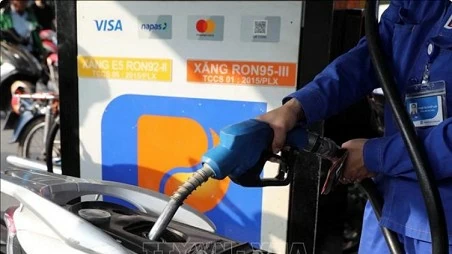 Petrol prices decrease in latest adjustment: MOIT