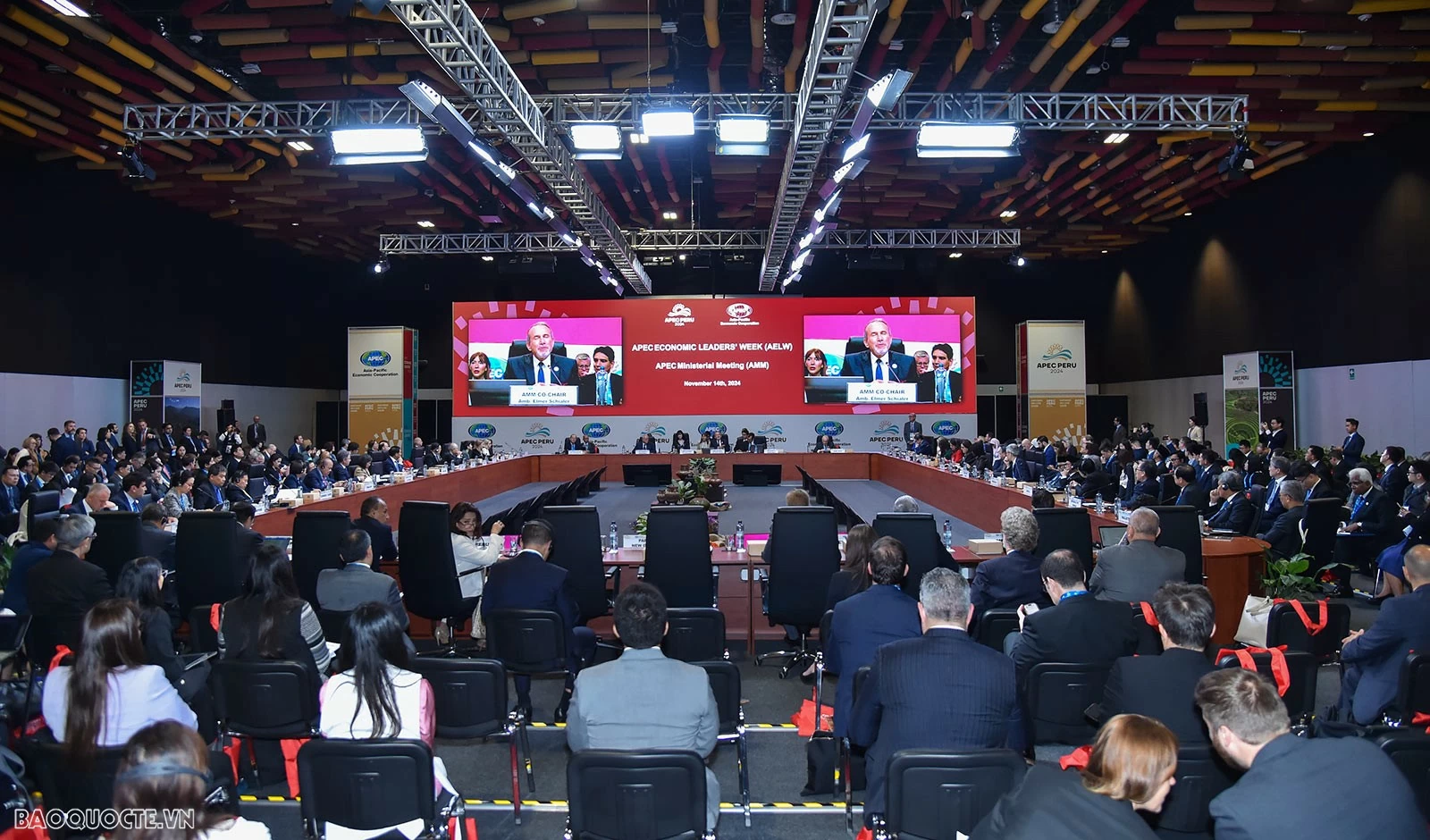 Deputy PM, FM Bui Thanh Son attends 35th APEC Ministerial Meeting in Peru