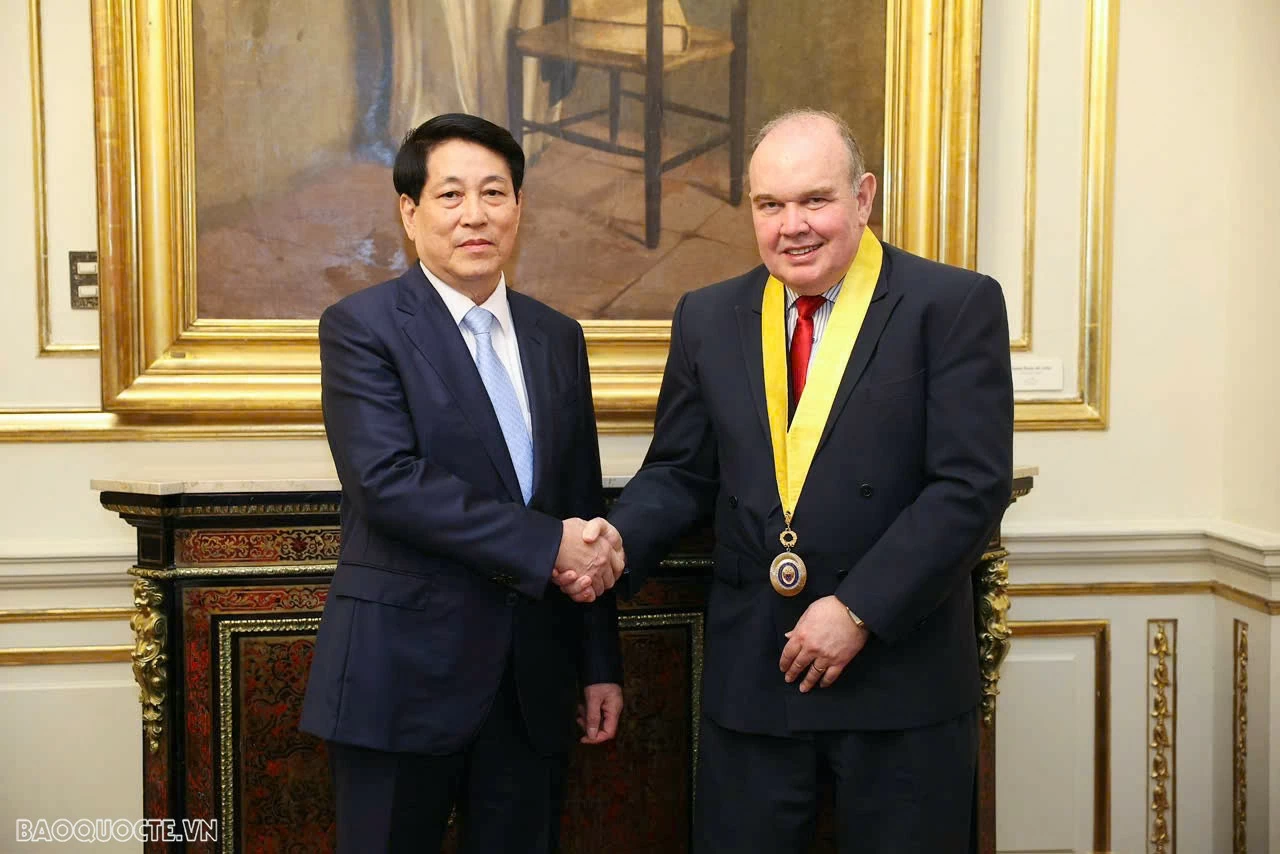 APEC 2024: Chủ tịch nước Lương Cường nhận Chìa khoá biểu tượng thành phố Lima, Peru APEC 2024: Chủ tịch nước Lương Cường nhận Chìa khoá biểu tượng thành phố Lima, Peru