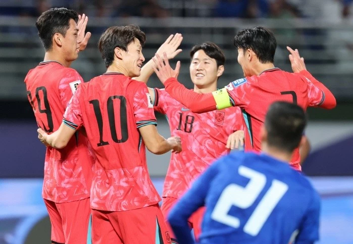 Son Heung Min ghi bàn thứ 50, Hàn Quốc tiến gần vòng chung kết World Cup 2026 Son Heung Min ghi bàn thứ 50, Hàn Quốc tiến gần vòng chung kết World Cup 2026