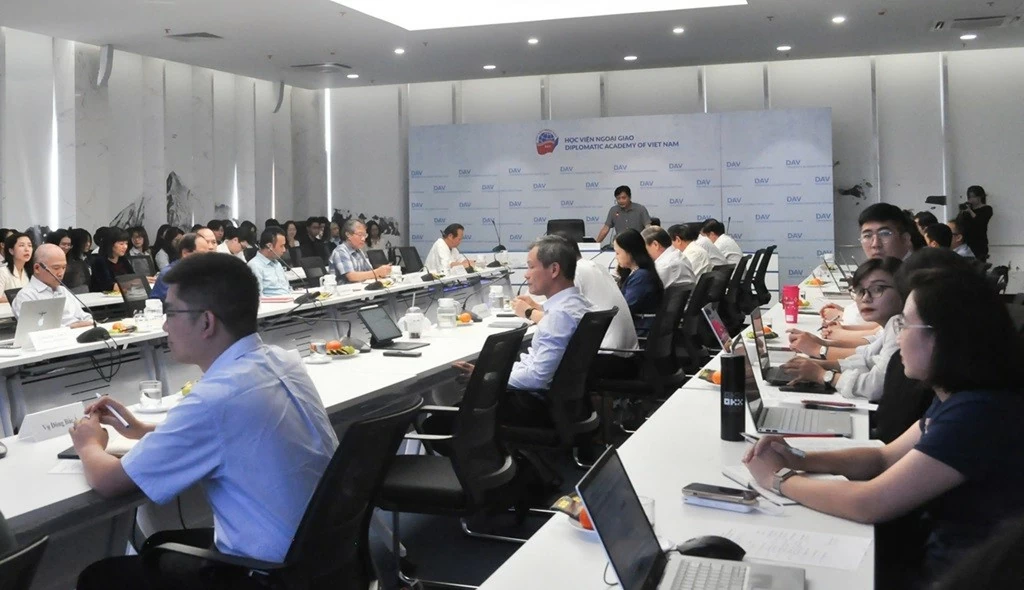 Các xu thế mới của 'ngoại giao hiện đại' và vấn đề đặt ra với Việt Nam Các xu thế mới của 'ngoại giao hiện đại' và vấn đề đặt ra với Việt Nam