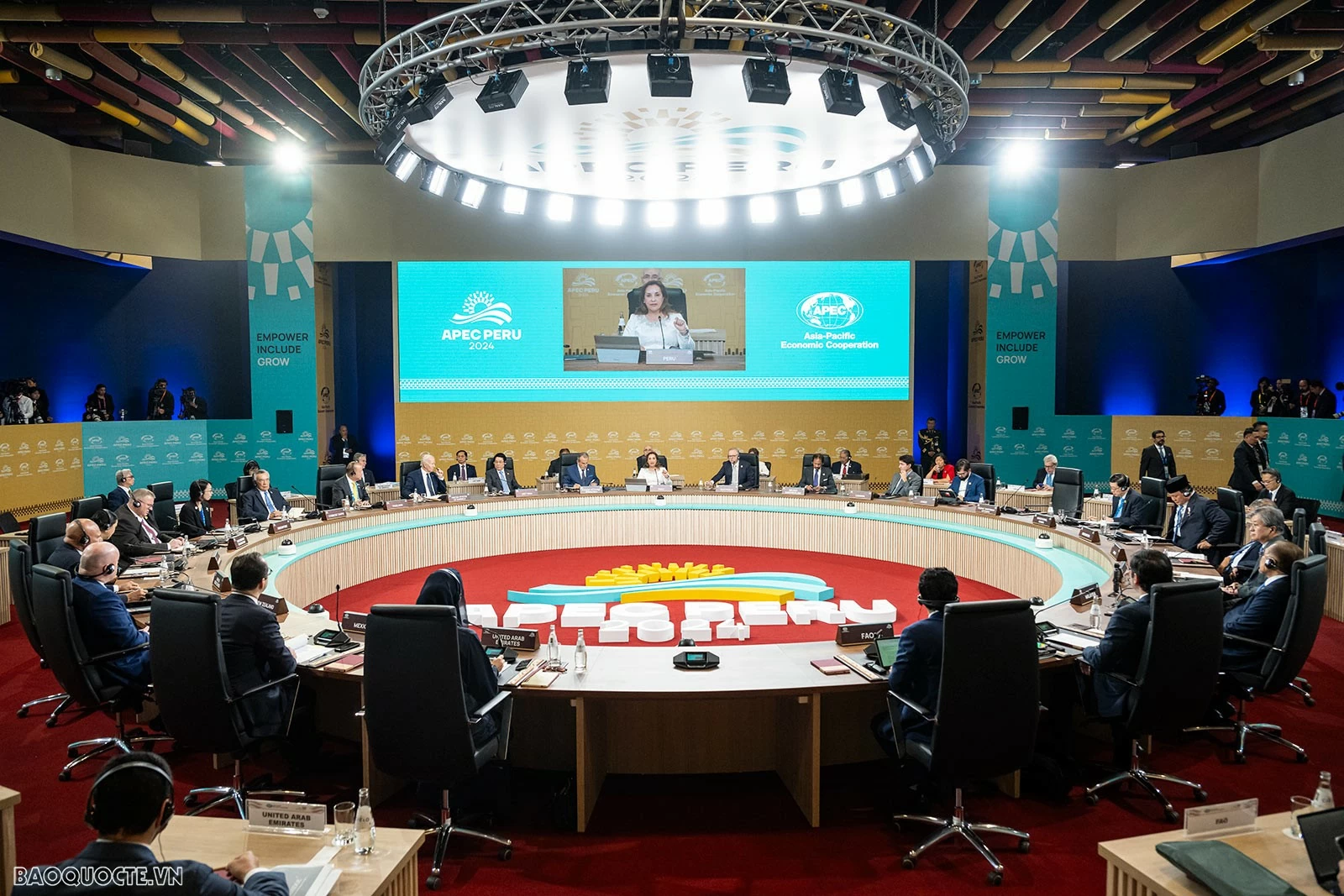 President Luong Cuong addresses APEC Leaders’ Informal Dialogue with Guests