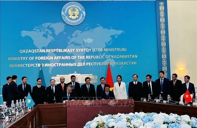 Bắc Ninh và tỉnh Đông Kazakhstan ký Bản ghi nhớ về thiết lập quan hệ kết nghĩa