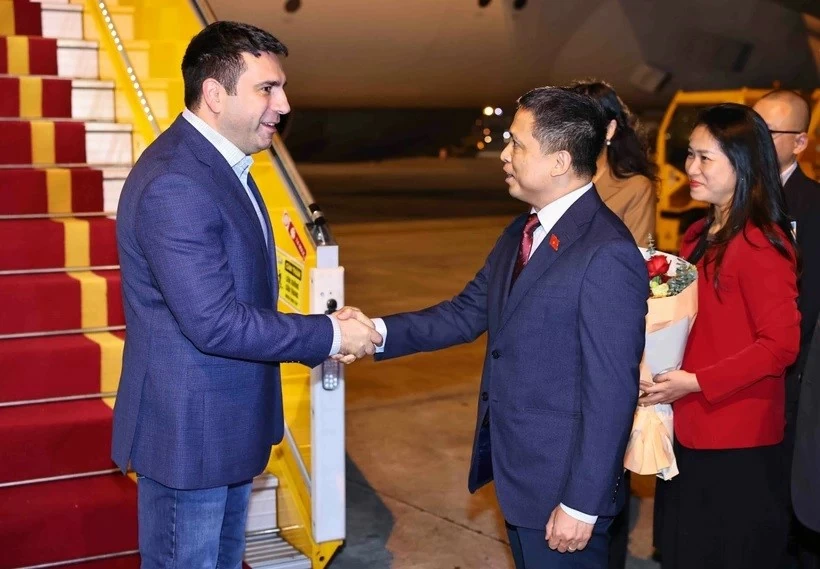 Armenian NA President arrives in Hanoi, beginning official visit to Vietnam