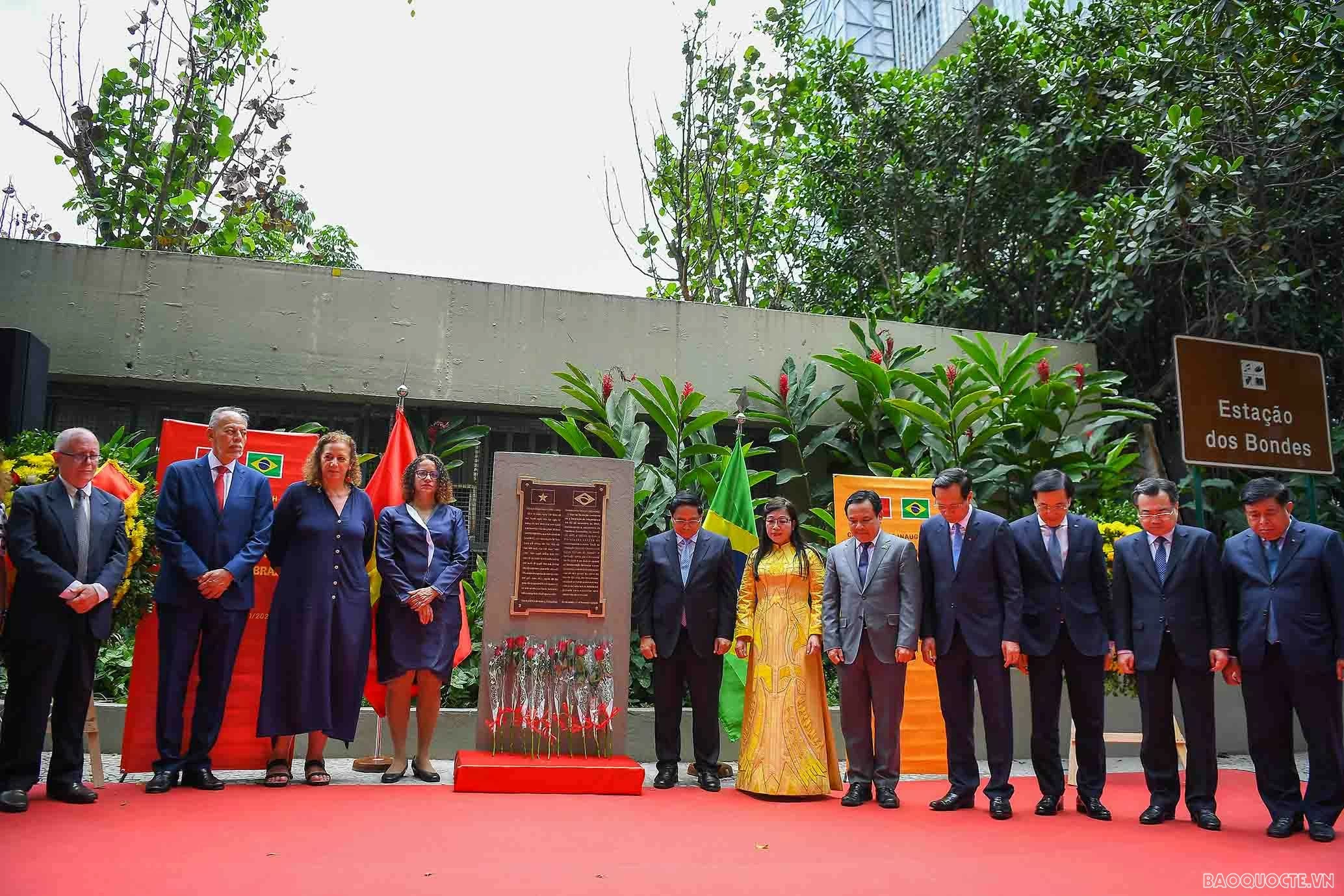 Khánh thành đặt biển kỷ niệm Chủ tịch Hồ Chí Minh tại thành phố Rio de Janeiro, Brazil