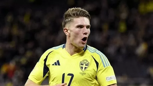 Lập poker, Viktor Gyokeres vượt Erling Haaland tại UEFA Nations League 2024/25