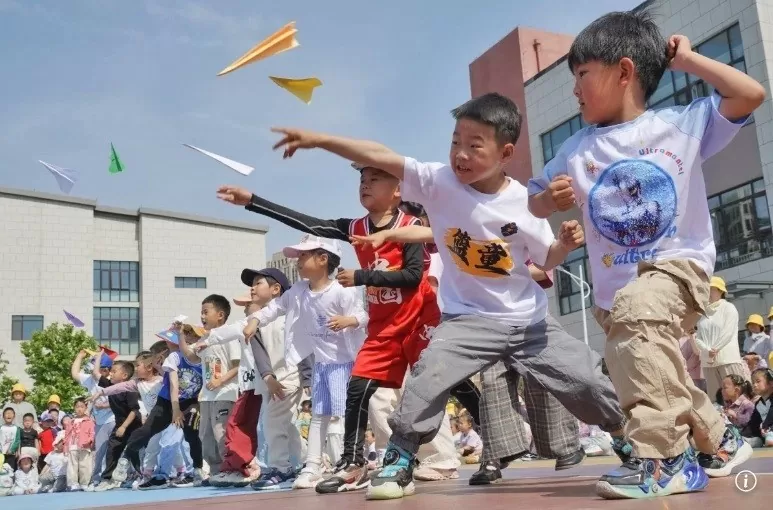 Các địa phương Trung Quốc đua nhau chi tiền để thúc đẩy sinh nở