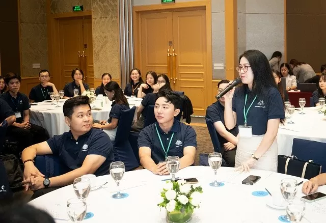 52 Vietnamese ready for study in Australia