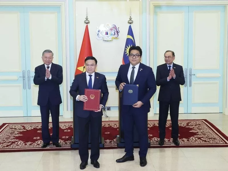 Vietnam, Malaysia leaders announce upgrading relationship to comprehensive strategic partnership