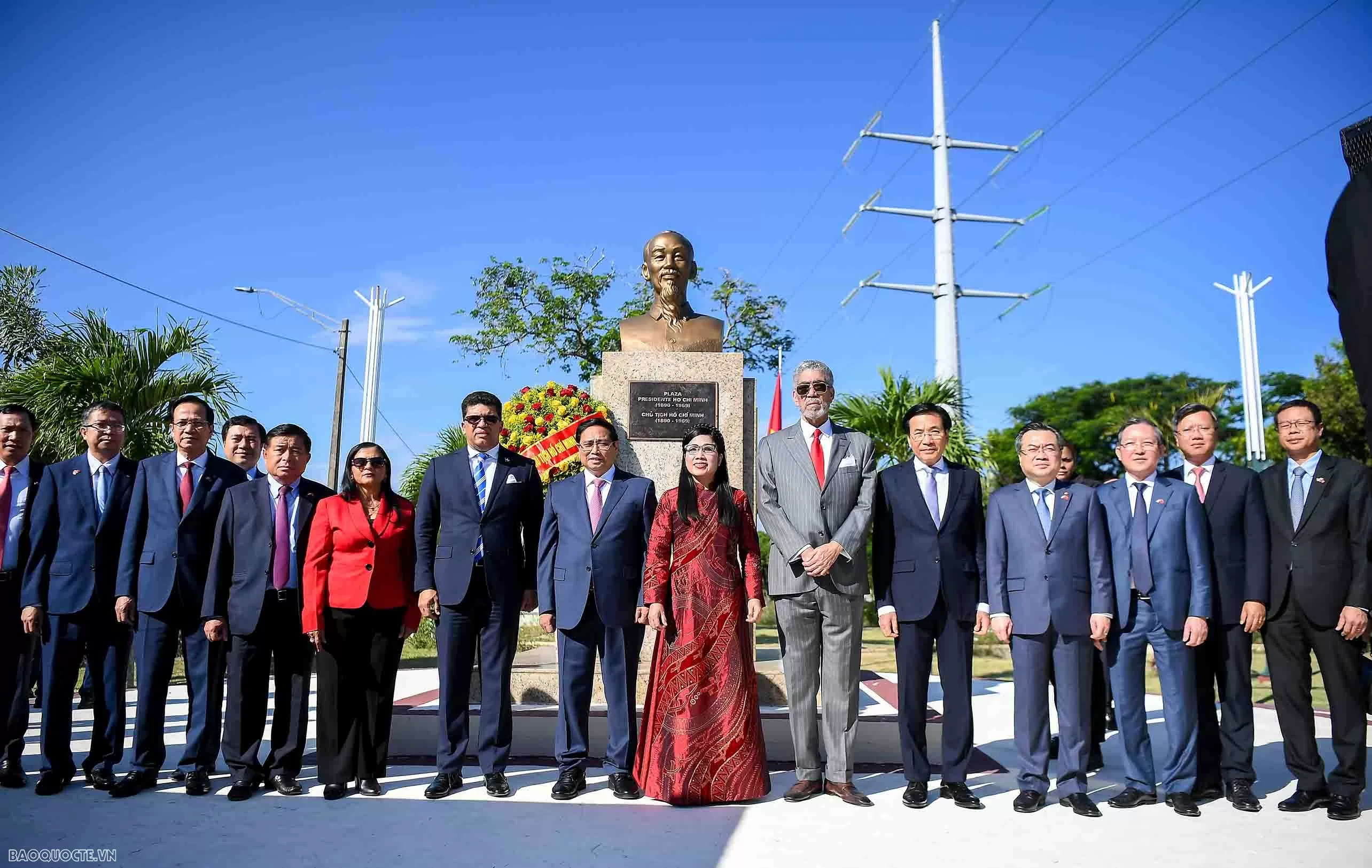 PM Pham Minh Chinh attends inauguration of upgraded statue of President Ho Chi Minh in Santo Domingo