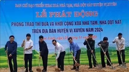 Ha Giang held groundbreaking ceremony for construction of houses for poor families