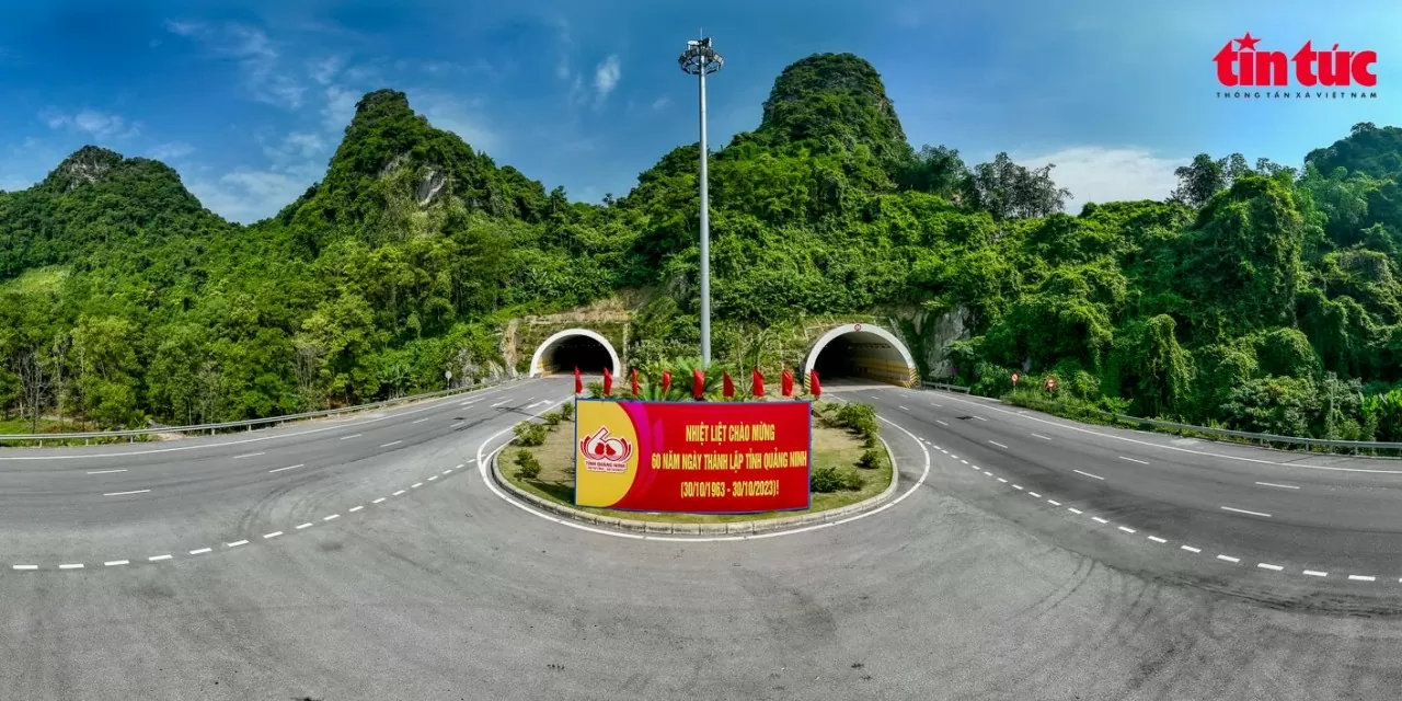 Mê mẩn khung cảnh của cung đường ven biển đẹp nhất Việt Nam Mê mẩn khung cảnh của cung đường ven biển đẹp nhất Việt Nam