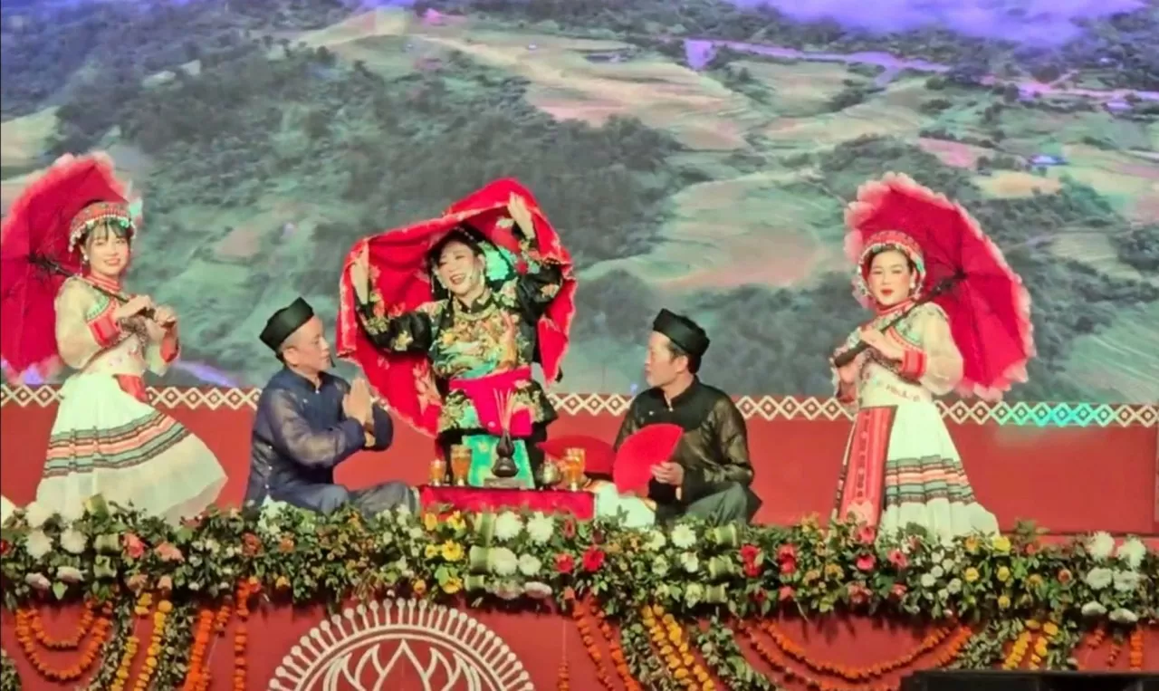 Promoting Vietnamese culture at international festivals in India