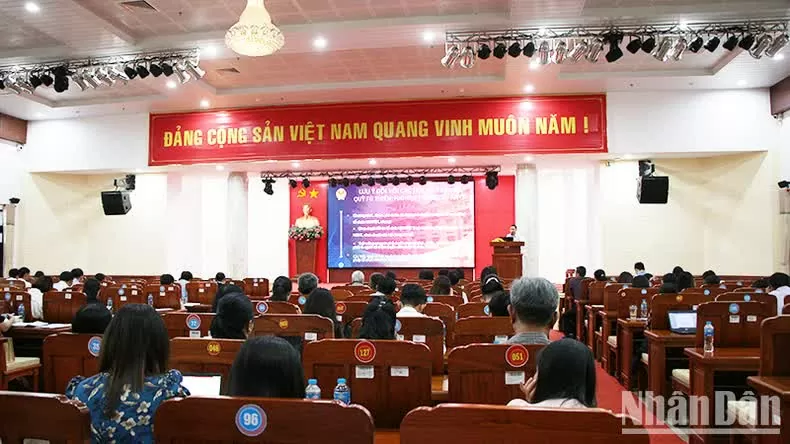 Cập nhật kiến thức và nghiệp vụ đối ngoại dành cho công chức, viên chức ngoại vụ địa phương vùng Đồng bằng sông Cửu Long. (Nguồn: Nhân Dân)