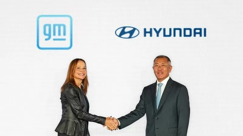 Hồi tháng 9, CEO của GM Mary Barra và chủ tịch của Hyundai Group Euisun đã công bố kế hoạch hợp tác. Hyundai muốn khai thác kỹ thuật sản xuất xe bán tải của GM