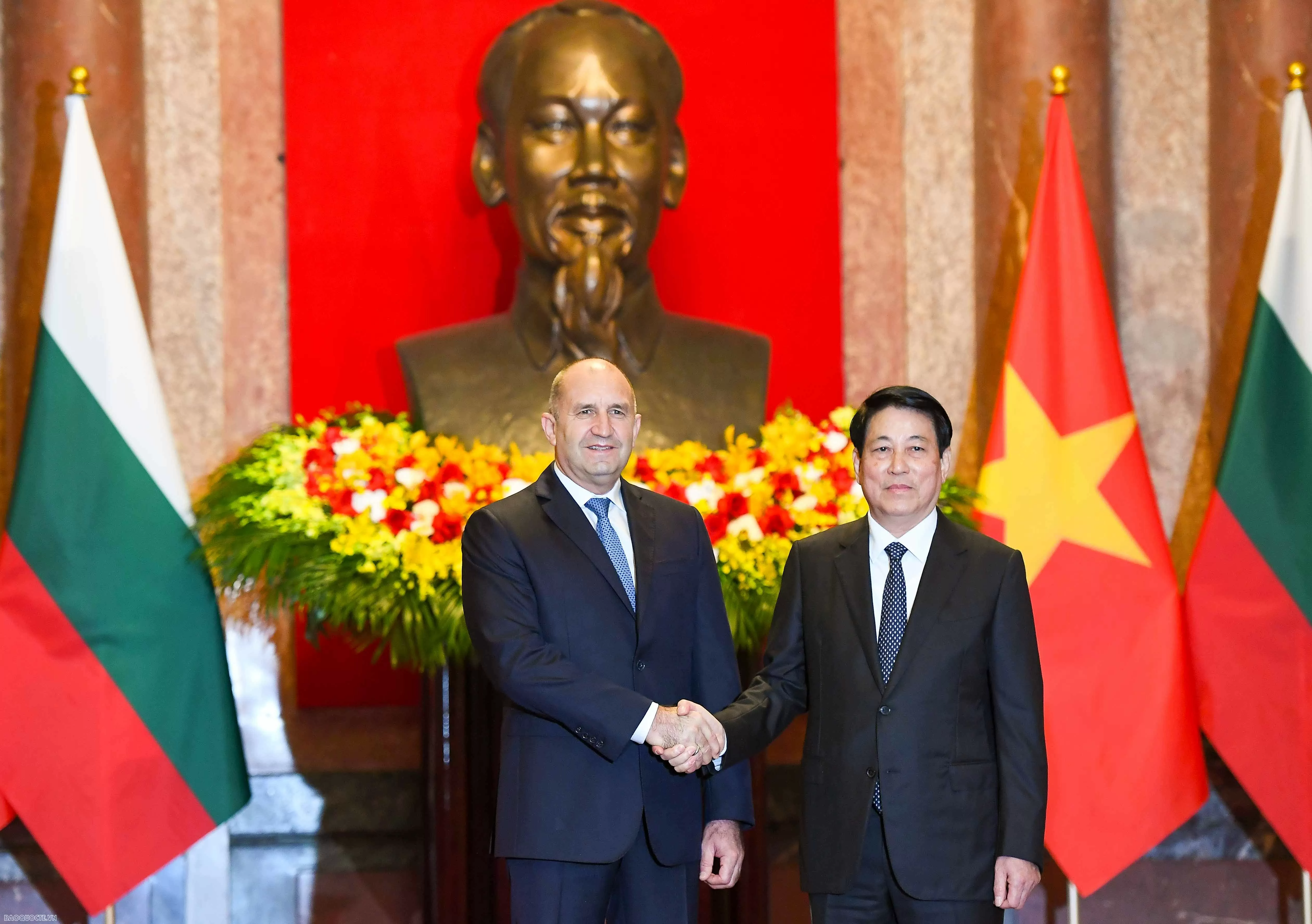 Vietnam, Bulgaria Presidents hold talks in Hanoi