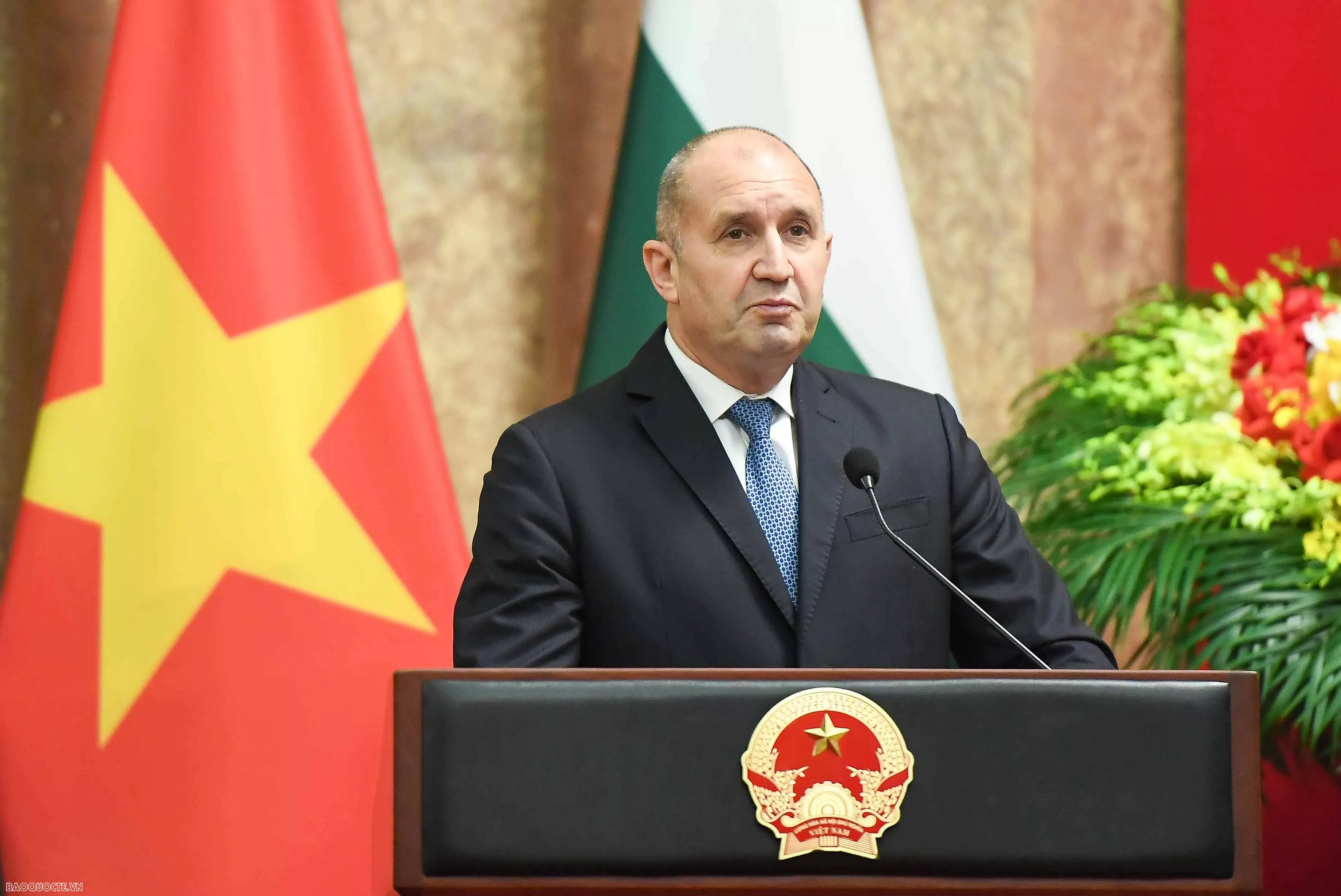 Vietnam, Bulgaria Presidents hold press conference announcing measures to enhance cooperation