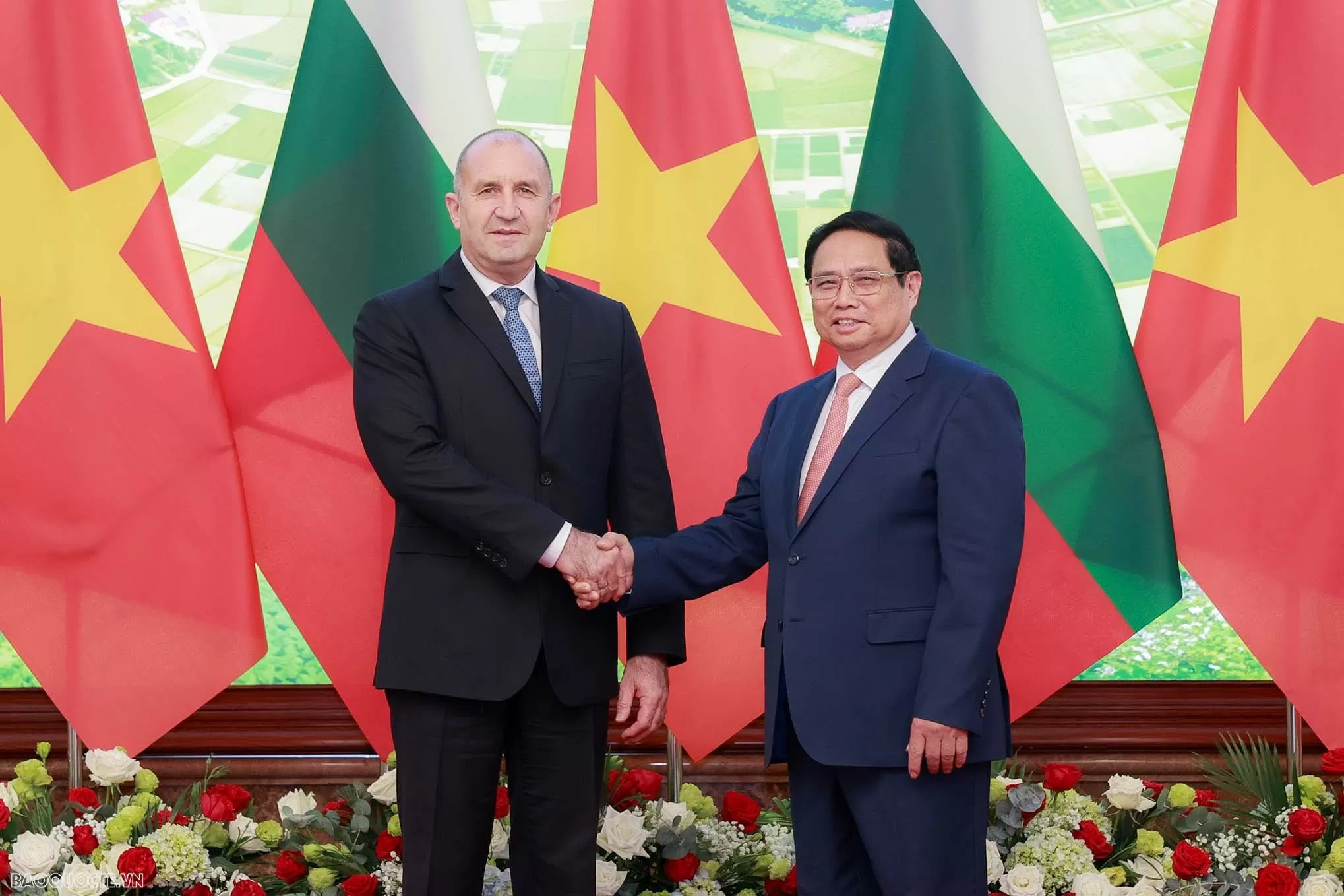 PM Pham Minh Chinh meets with Bulgarian President to discuss key areas of cooperation