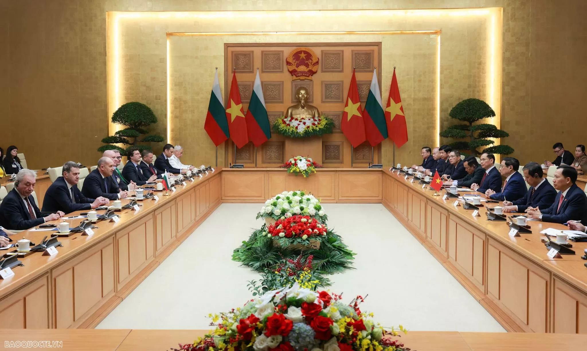 PM Pham Minh Chinh meets with Bulgarian President to discuss key areas of cooperation