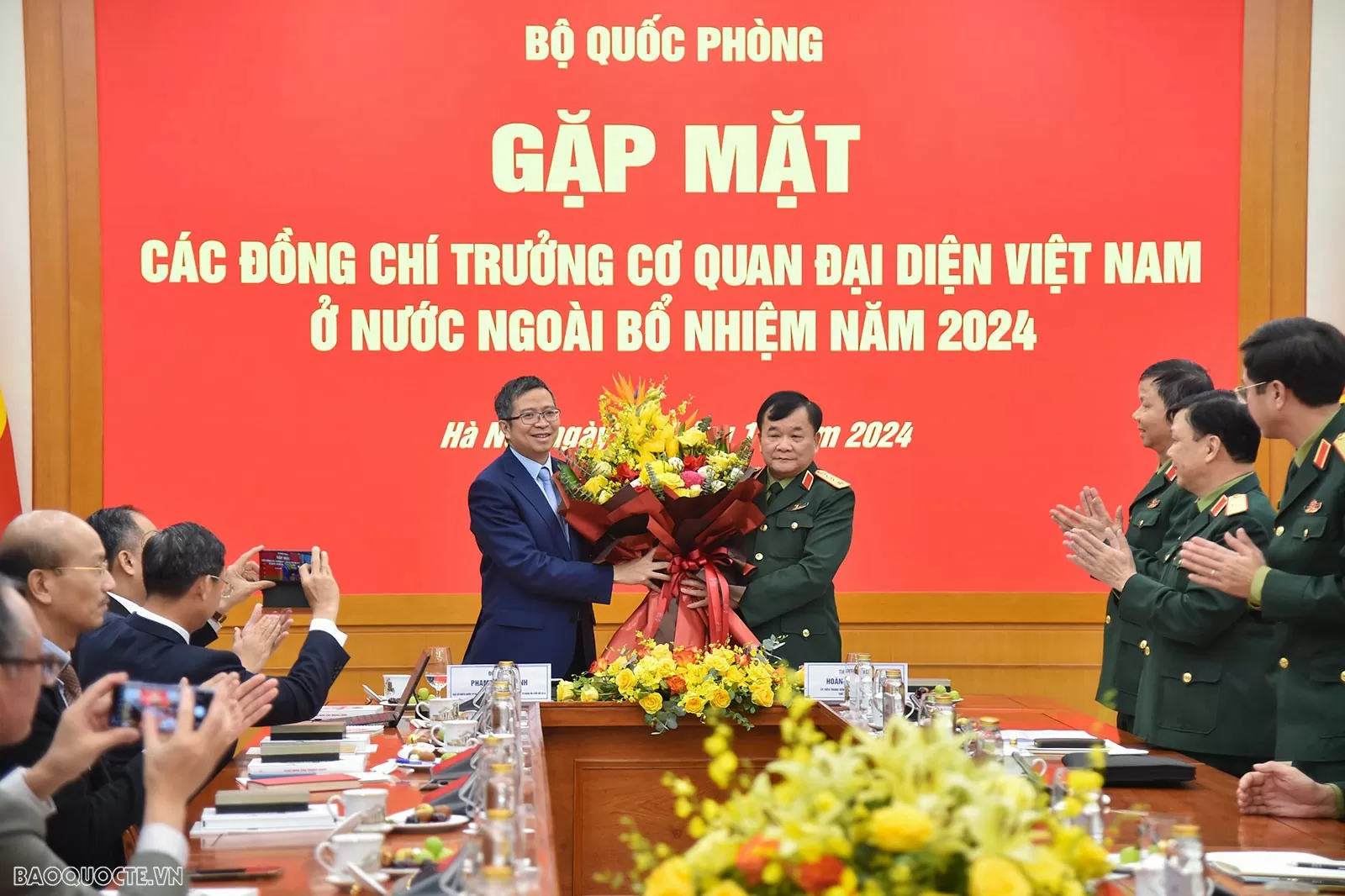 Đoàn Trưởng cơ quan đại diện Việt Nam ở nước ngoài được bổ nhiệm năm 2024 làm việc tại Bộ Quốc phòng