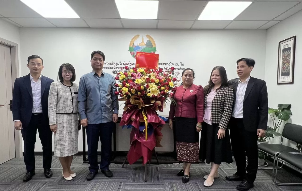Tổng Lãnh sự quán Việt Nam tại Quảng Châu chúc mừng 49 năm Quốc khánh Lào Tổng Lãnh sự quán Việt Nam tại Quảng Châu chúc mừng 49 năm Quốc khánh Lào