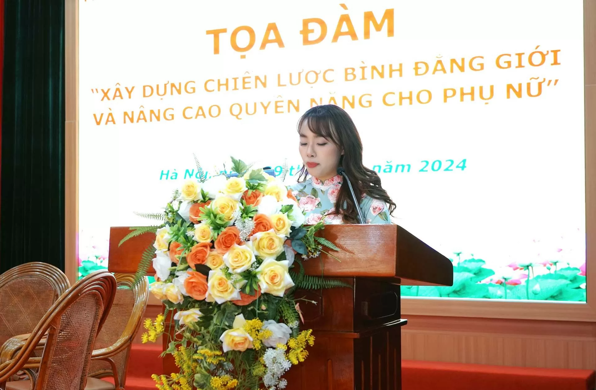 Tọa đàm xây dựng chiến lược bình đẳng giới và nâng cao quyền năng cho phụ nữ Tọa đàm xây dựng chiến lược bình đẳng giới và nâng cao quyền năng cho phụ nữ