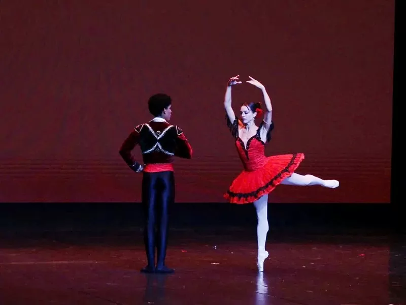 Vũ điệu ballet tôn vinh tình hữu nghị Việt Nam-Cuba